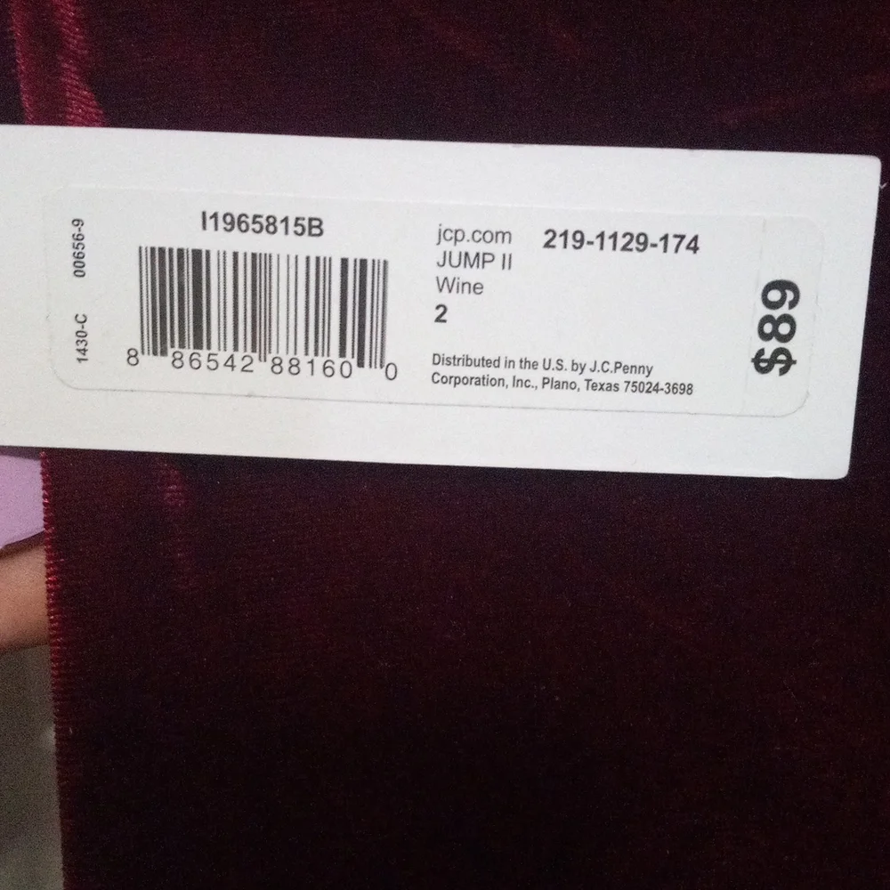 Premier Amour wine colored velour sleeveless jumpsuit size 2 - Picture 5 of 6